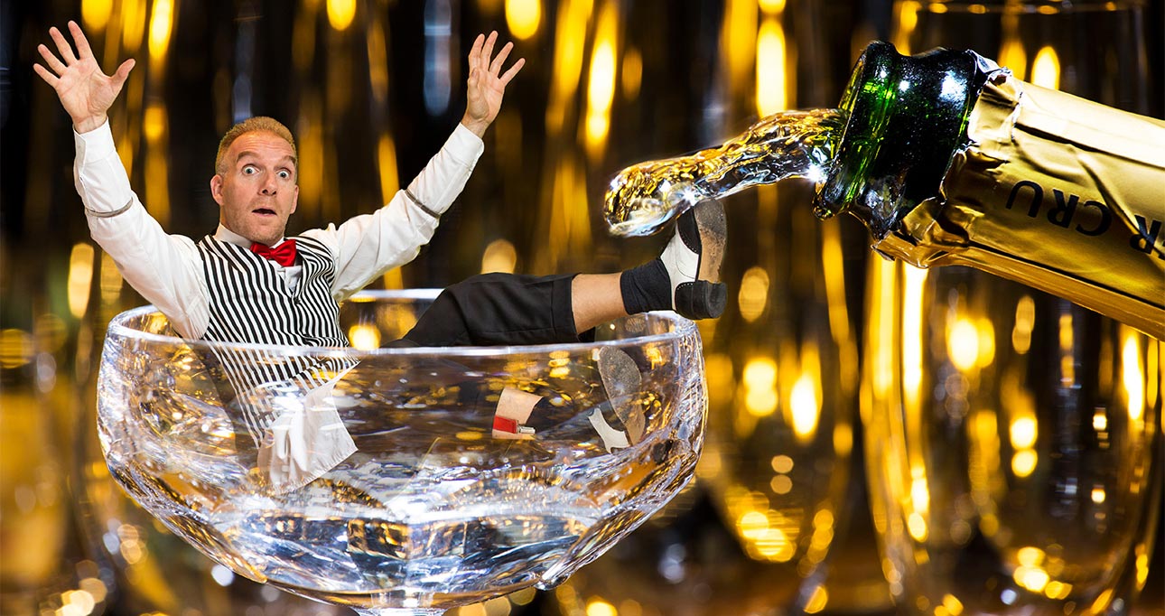 Peter Jagusch als Spaßkellner