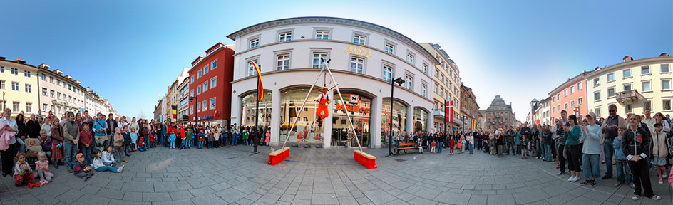 Peter Jagusch als Müllmann Müller | Staßenshow in Konstanz